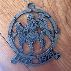 Vintage Spirit of 76 Pendant